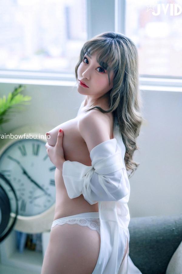    JVID-璃奈酱《充气娃娃》No.618—纯欲风白色内衣私房照，性感诱惑视觉盛宴第135张图片