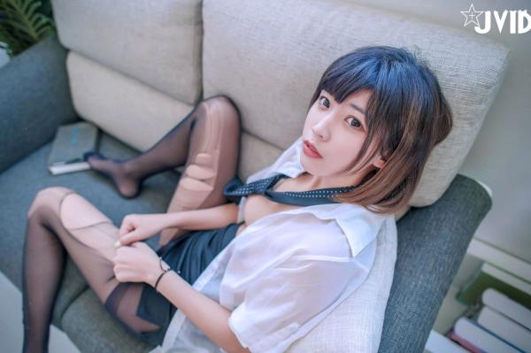    JVID-果宝宝-职场面试主题，OL制服诱惑，极致曲线诠释大尺度职场风情第25张图片