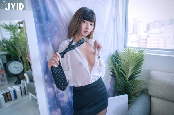    JVID-果宝宝-职场面试主题，OL制服诱惑，极致曲线诠释大尺度职场风情第57张图片