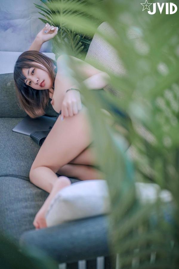    JVID-果宝宝-职场面试主题，OL制服诱惑，极致曲线诠释大尺度职场风情第64张图片