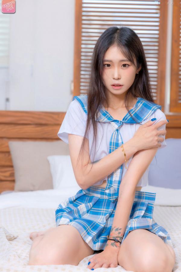    韩国美女Bora私房写真：制服诱惑与床上大尺度演绎，纹身御姐极致魅力，Cream Pie无圣光精品套图第2张图片