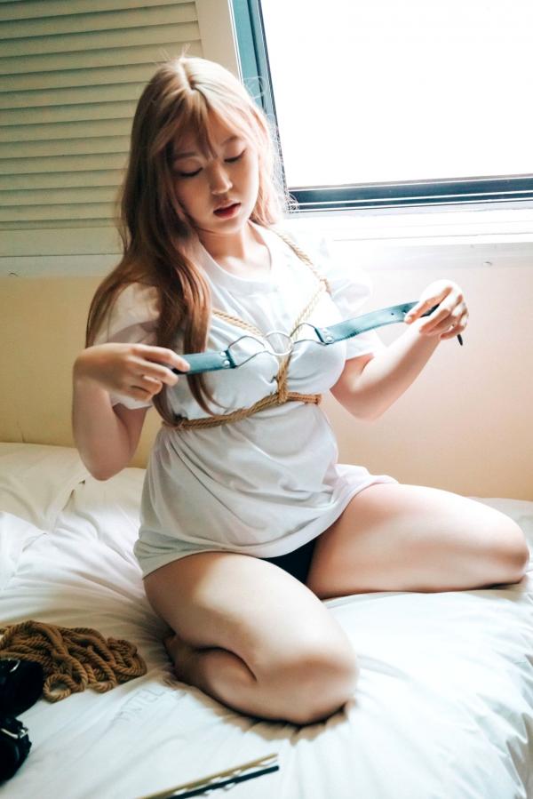    韩国美女Mozzi私房大尺度绳缚写真：软妹化身禁欲尤物，镣铐元素演绎极致诱惑主题第10张图片