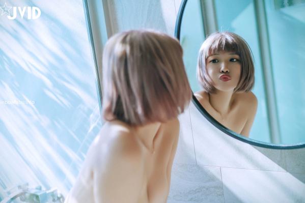    JVID-果寶寶-未曾谋面的网恋小女友：短发私房写真，网眼诱惑、大尺度自然光影，极品纯欲诱惑第34张图片