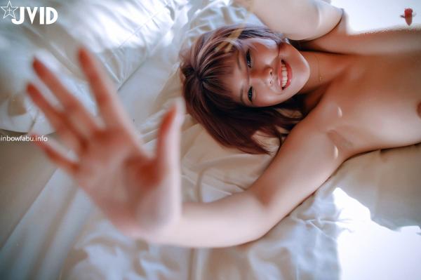    JVID-果寶寶-未曾谋面的网恋小女友：短发私房写真，网眼诱惑、大尺度自然光影，极品纯欲诱惑第103张图片
