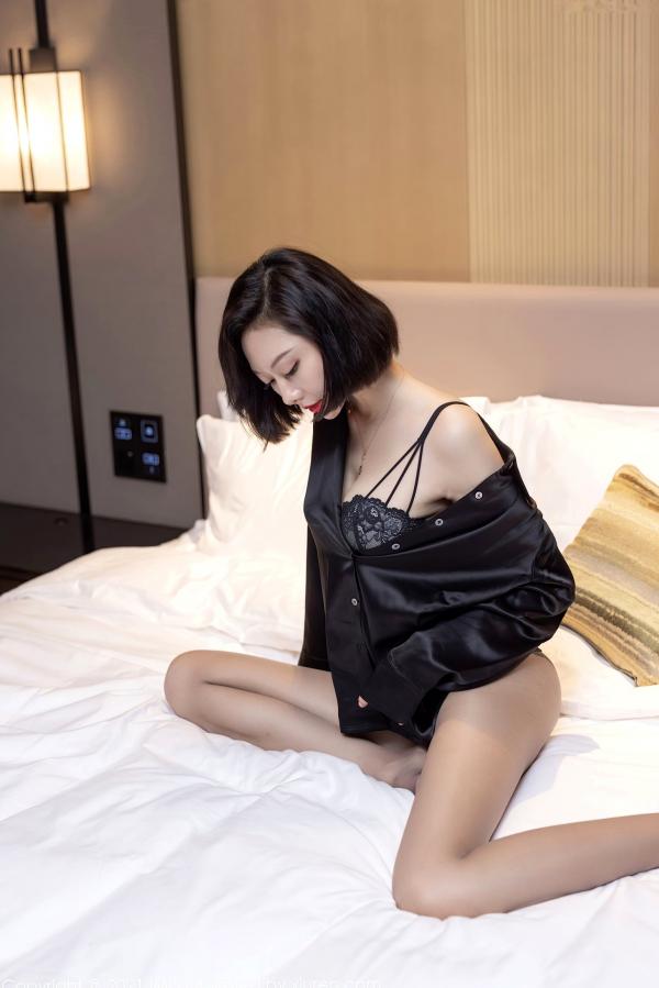    IMiss爱蜜社-615-艺轩-典雅OL职业装黑衫蓝裙，极致诱惑私房写真美腿丝袜大尺度套图第51张图片