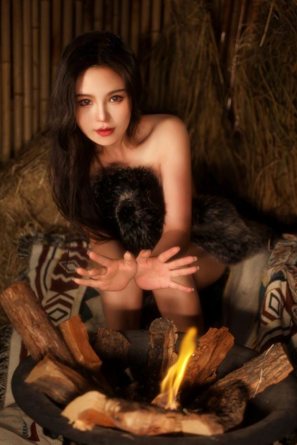    桃暖酱-篝火温暖诱惑写真，野性复古风，极致唯美私房摄影第4张图片