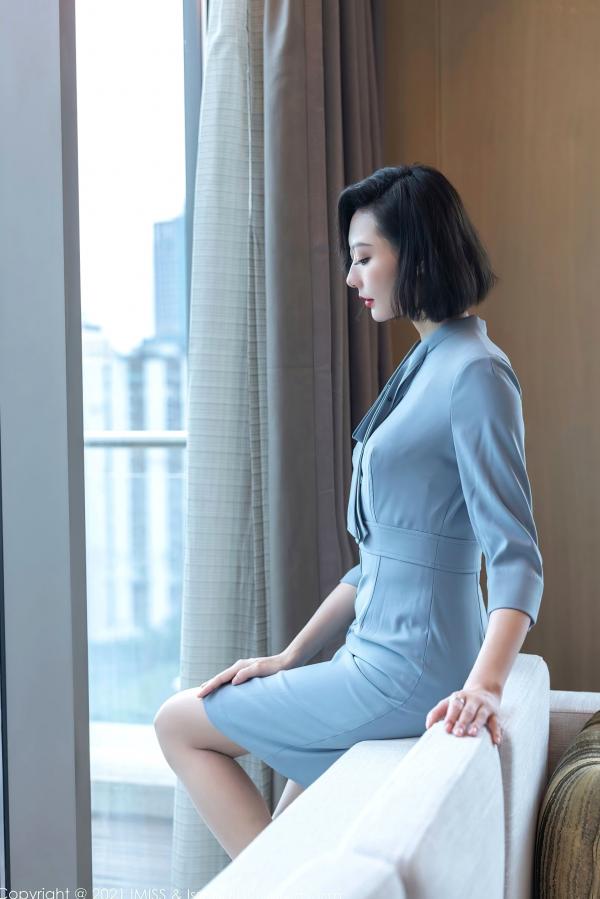    IMiss爱蜜社-609期-艺轩-办公室OL职业短裙变装，绿色性感蕾丝内衣与闪钻丝袜高跟鞋，尽显制服诱惑与绝美身材私房写真第6张图片