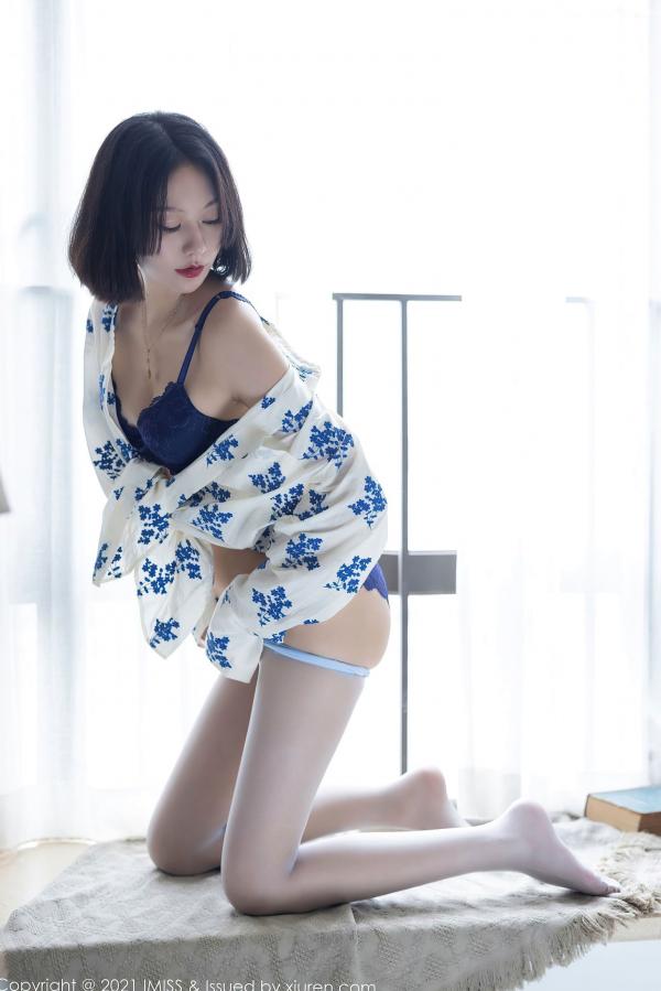    IMiss爱蜜社602期：艺轩蓝印花白衬衫配蕾丝内衣私房照，气质清纯美腿撩人第24张图片