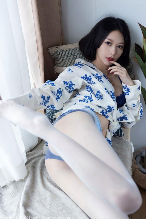    IMiss爱蜜社602期：艺轩蓝印花白衬衫配蕾丝内衣私房照，气质清纯美腿撩人第37张图片