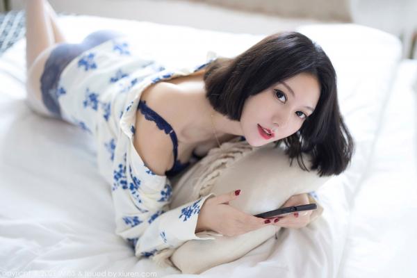    IMiss爱蜜社602期：艺轩蓝印花白衬衫配蕾丝内衣私房照，气质清纯美腿撩人第41张图片