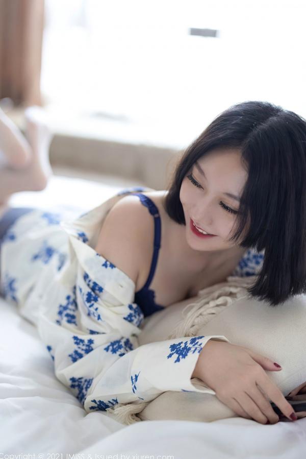    IMiss爱蜜社602期：艺轩蓝印花白衬衫配蕾丝内衣私房照，气质清纯美腿撩人第42张图片