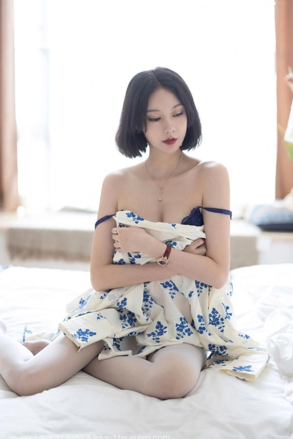    IMiss爱蜜社602期：艺轩蓝印花白衬衫配蕾丝内衣私房照，气质清纯美腿撩人第64张图片