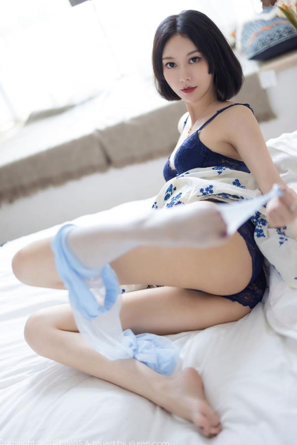    IMiss爱蜜社602期：艺轩蓝印花白衬衫配蕾丝内衣私房照，气质清纯美腿撩人第85张图片