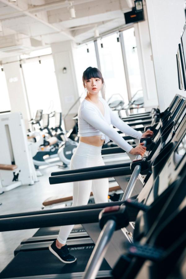    韩国美女-Kissme-健身房私房照-脱衣健身-极致诱惑-无圣光-Loozy-性感运动女神第9张图片