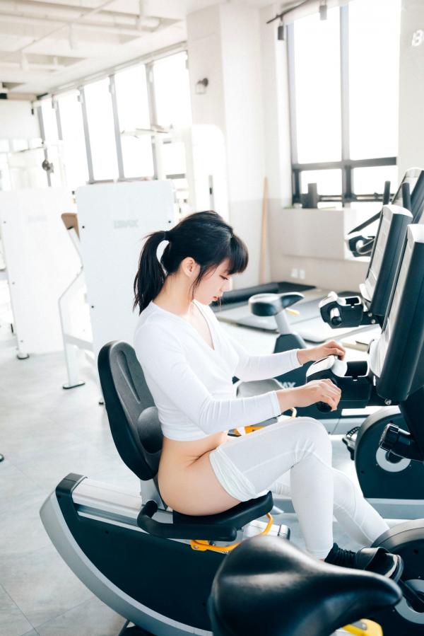    韩国美女-Kissme-健身房私房照-脱衣健身-极致诱惑-无圣光-Loozy-性感运动女神第27张图片