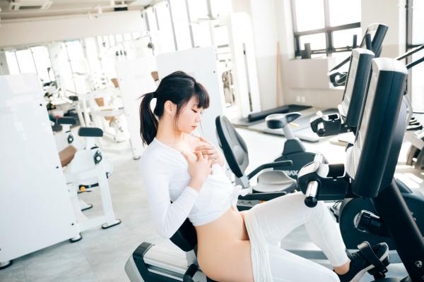    韩国美女-Kissme-健身房私房照-脱衣健身-极致诱惑-无圣光-Loozy-性感运动女神第30张图片