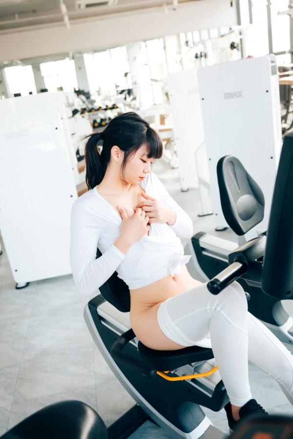    韩国美女-Kissme-健身房私房照-脱衣健身-极致诱惑-无圣光-Loozy-性感运动女神第31张图片