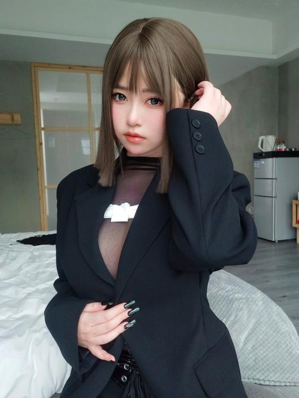    女主K-大胆的秘书：极致职场制服诱惑，透视装黑丝美腿，大尺度私房写真第9张图片