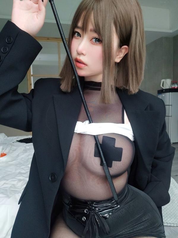    女主K-大胆的秘书：极致职场制服诱惑，透视装黑丝美腿，大尺度私房写真第97张图片