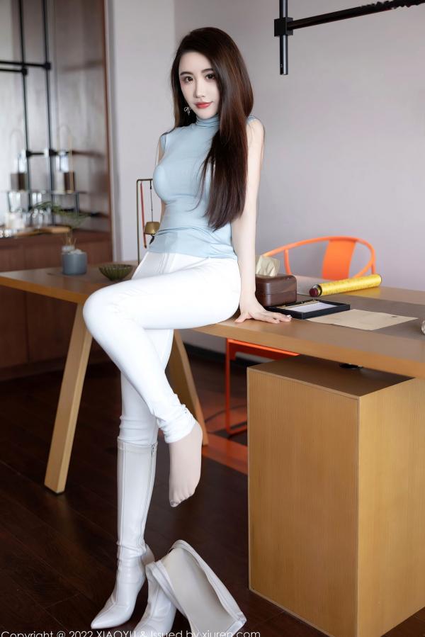   XiaoYu语画界747期：樱桃酱Cherry惠州酒店旅拍，白色内衣配丝袜私房写真，诱惑美腿尽显极致曲线第15张图片