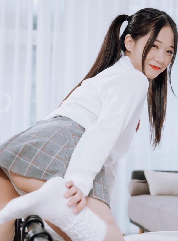    JVID-婕咪-Juice-双马尾制服女孩-男人的幻想第5张图片