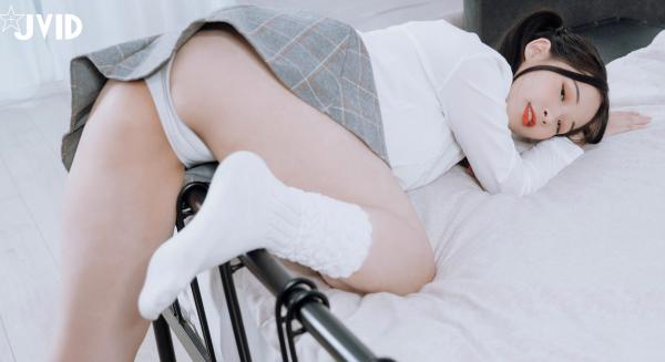    JVID-婕咪-Juice-双马尾制服女孩-男人的幻想第8张图片
