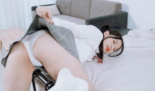   JVID-婕咪-Juice-双马尾制服女孩-男人的幻想第9张图片