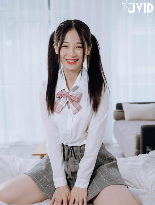    JVID-婕咪-Juice-双马尾制服女孩-男人的幻想第13张图片