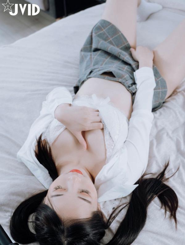   JVID-婕咪-Juice-双马尾制服女孩-男人的幻想第32张图片