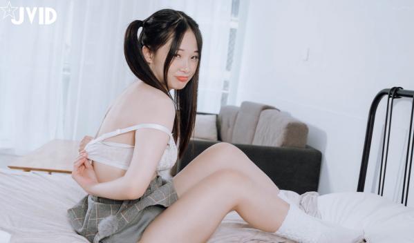    JVID-婕咪-Juice-双马尾制服女孩-男人的幻想第37张图片