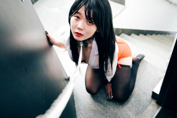    韩国美女-琪雅-Zia-办公室制服诱惑系列，职场禁锢风，黑丝长腿，大尺度唯美展现第2张图片