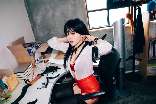    韩国美女-琪雅-Zia-办公室制服诱惑系列，职场禁锢风，黑丝长腿，大尺度唯美展现第10张图片