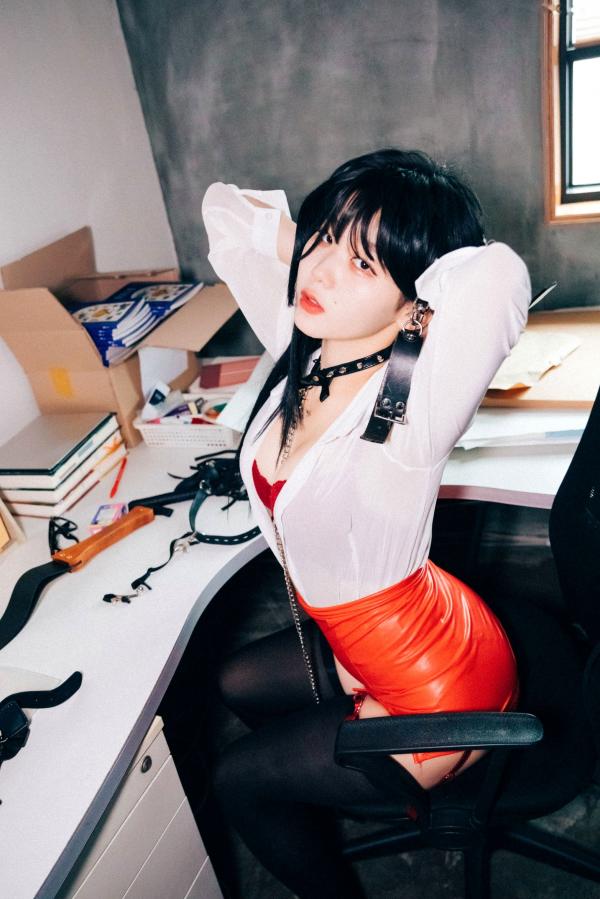    韩国美女-琪雅-Zia-办公室制服诱惑系列，职场禁锢风，黑丝长腿，大尺度唯美展现第11张图片