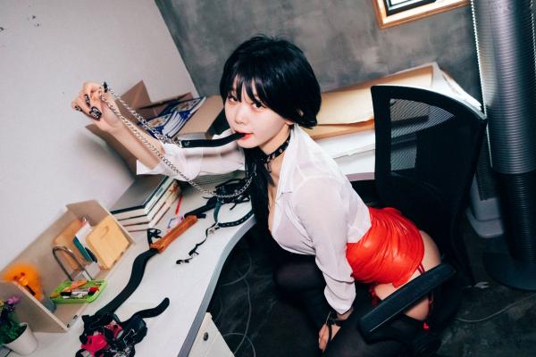    韩国美女-琪雅-Zia-办公室制服诱惑系列，职场禁锢风，黑丝长腿，大尺度唯美展现第17张图片