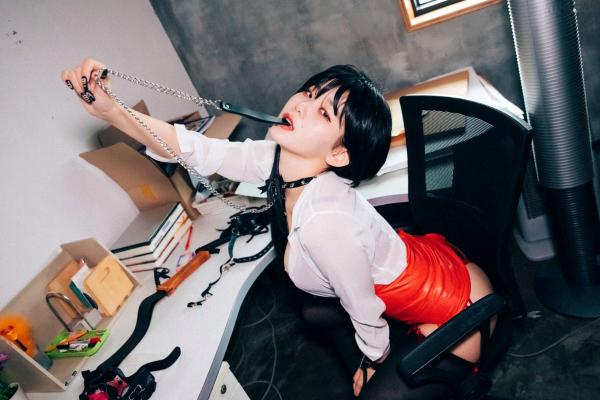    韩国美女-琪雅-Zia-办公室制服诱惑系列，职场禁锢风，黑丝长腿，大尺度唯美展现第18张图片