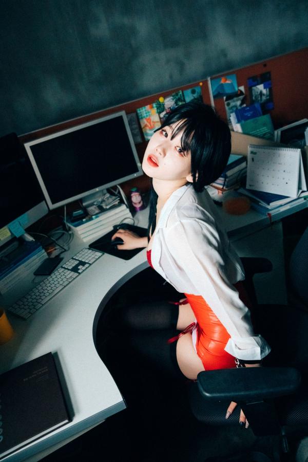    韩国美女-琪雅-Zia-办公室制服诱惑系列，职场禁锢风，黑丝长腿，大尺度唯美展现第51张图片