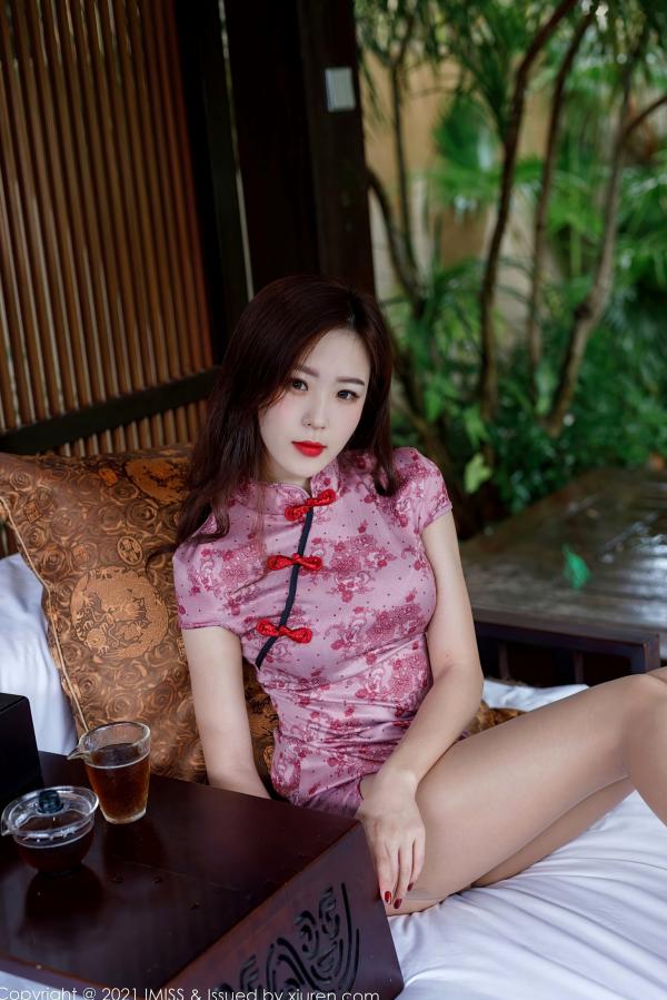    IMiss爱蜜社-547-杨紫嫣Cynthia-粉色短旗袍黑蕾丝内衣肉丝私房照-性感美腿旗袍诱惑写真-2021.01.27第12张图片