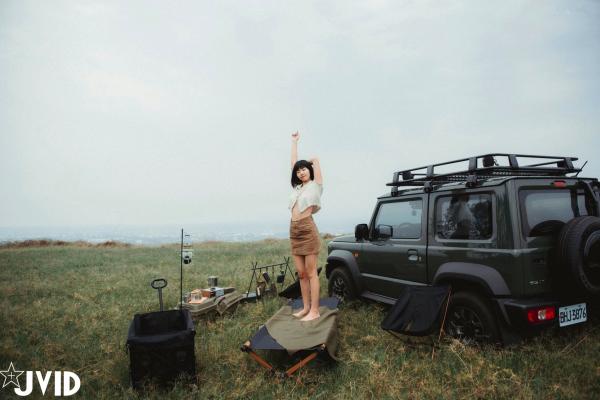    JVID果宝宝-和你一起趣露营：野外露营风格，硬派越野车与清纯少女，私密写真，极品大尺度性感诱惑第7张图片