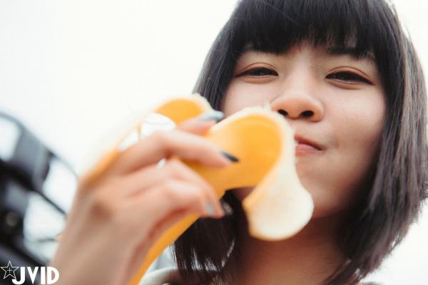    JVID果宝宝-和你一起趣露营：野外露营风格，硬派越野车与清纯少女，私密写真，极品大尺度性感诱惑第28张图片