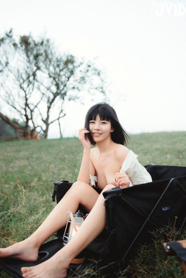    JVID果宝宝-和你一起趣露营：野外露营风格，硬派越野车与清纯少女，私密写真，极品大尺度性感诱惑第35张图片