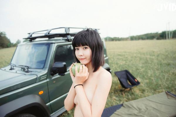    JVID果宝宝-和你一起趣露营：野外露营风格，硬派越野车与清纯少女，私密写真，极品大尺度性感诱惑第56张图片