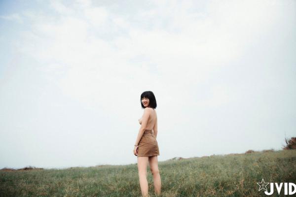   JVID果宝宝-和你一起趣露营：野外露营风格，硬派越野车与清纯少女，私密写真，极品大尺度性感诱惑第60张图片