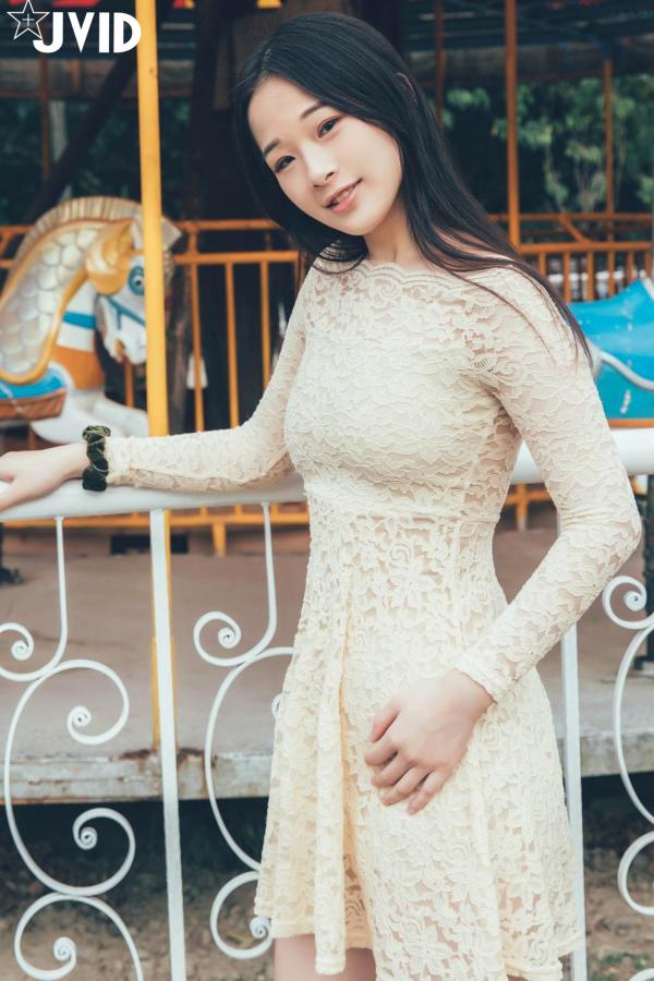   JVID-婕咪-日租女友：游乐园浪漫约会与诱惑床照，清纯与大尺度的双重极致视觉体验第1张图片