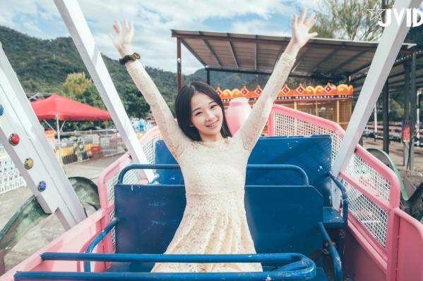    JVID-婕咪-日租女友：游乐园浪漫约会与诱惑床照，清纯与大尺度的双重极致视觉体验第25张图片