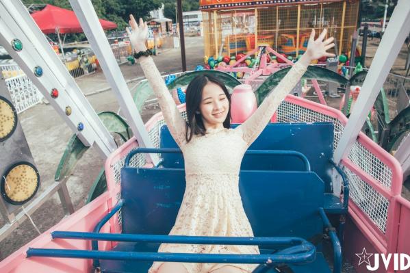    JVID-婕咪-日租女友：游乐园浪漫约会与诱惑床照，清纯与大尺度的双重极致视觉体验第27张图片