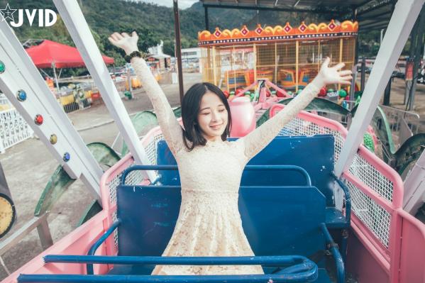    JVID-婕咪-日租女友：游乐园浪漫约会与诱惑床照，清纯与大尺度的双重极致视觉体验第28张图片