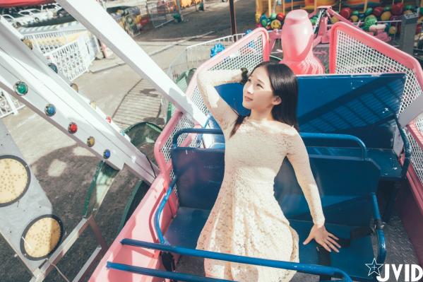    JVID-婕咪-日租女友：游乐园浪漫约会与诱惑床照，清纯与大尺度的双重极致视觉体验第37张图片