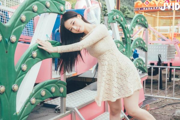    JVID-婕咪-日租女友：游乐园浪漫约会与诱惑床照，清纯与大尺度的双重极致视觉体验第41张图片