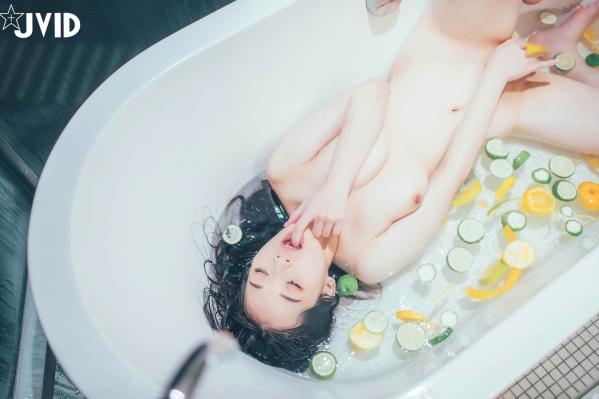    JVID-婕咪-日租女友：游乐园浪漫约会与诱惑床照，清纯与大尺度的双重极致视觉体验第150张图片