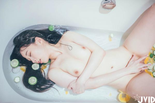    JVID-婕咪-日租女友：游乐园浪漫约会与诱惑床照，清纯与大尺度的双重极致视觉体验第159张图片